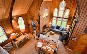 The Tabernacle, Design-Led Converted Chapel With Hot Tub, Highland Perthshire